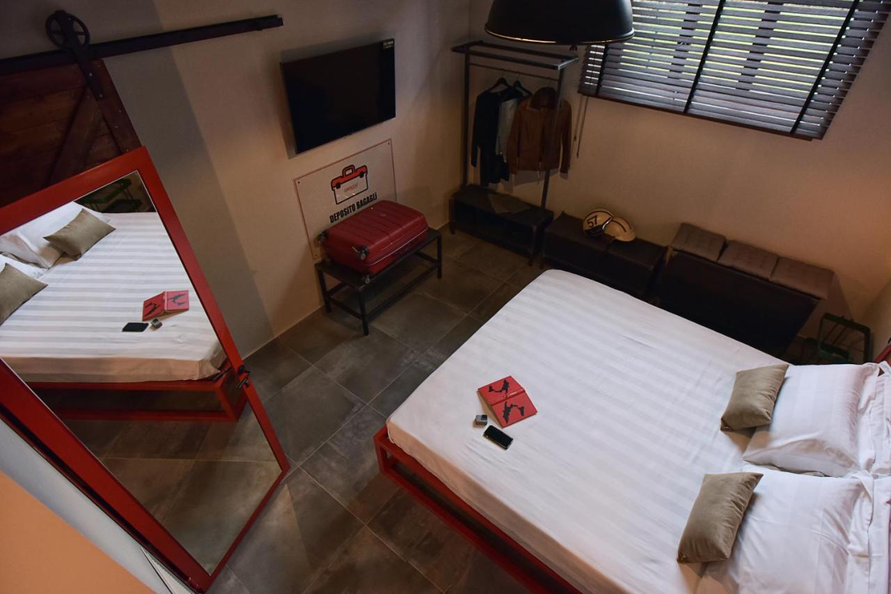 Garage47 Storica Officina Meccanica Loft B&B In Pienza Exterior photo