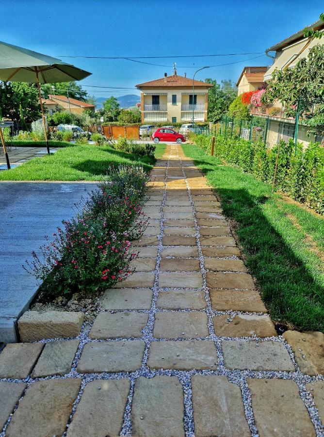 Garage47 Storica Officina Meccanica Loft B&B In Pienza Exterior photo