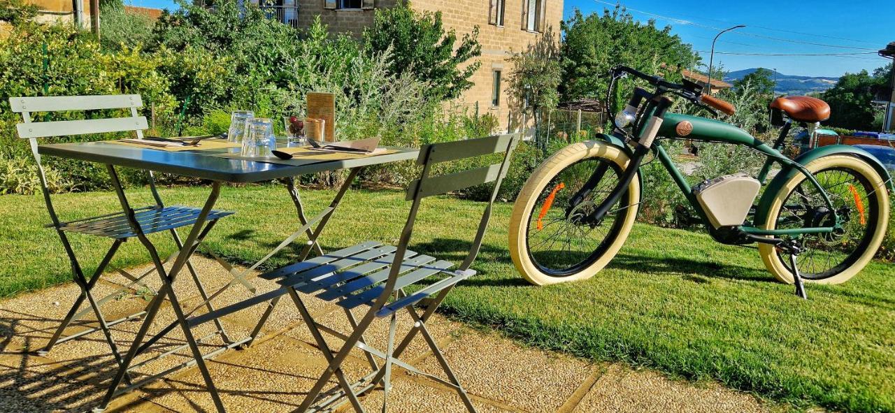 Garage47 Storica Officina Meccanica Loft B&B In Pienza Exterior photo