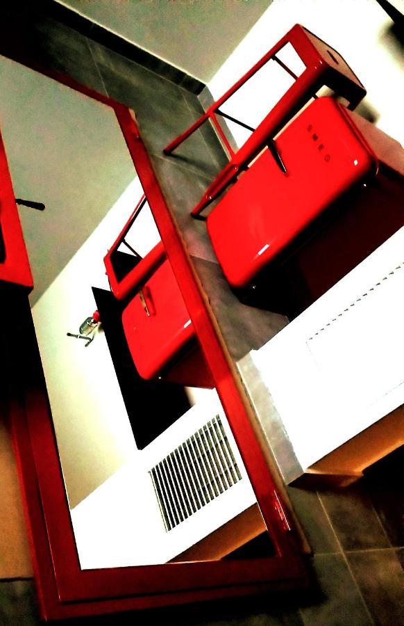 Garage47 Storica Officina Meccanica Loft B&B In Pienza Exterior photo
