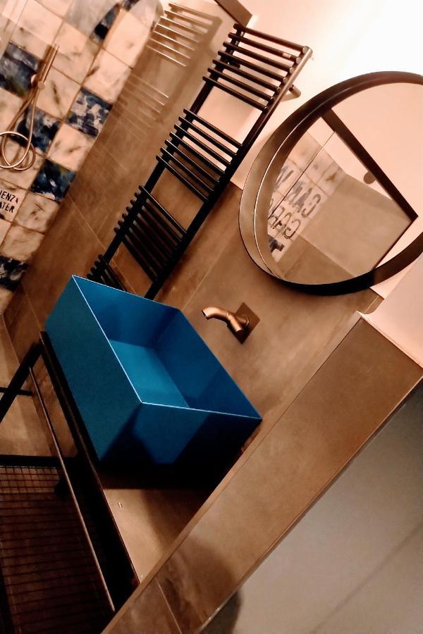 Garage47 Storica Officina Meccanica Loft B&B In Pienza Exterior photo