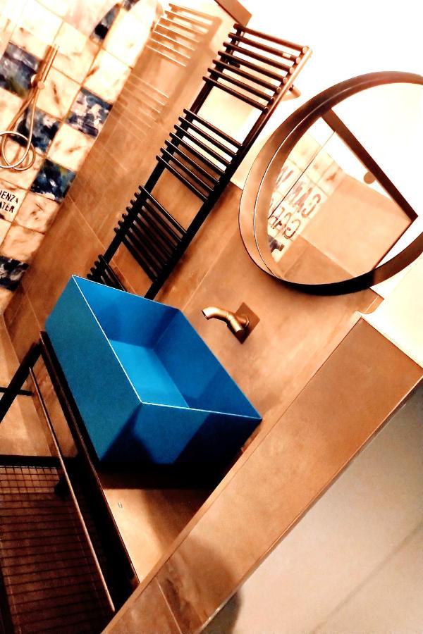 Garage47 Storica Officina Meccanica Loft B&B In Pienza Exterior photo